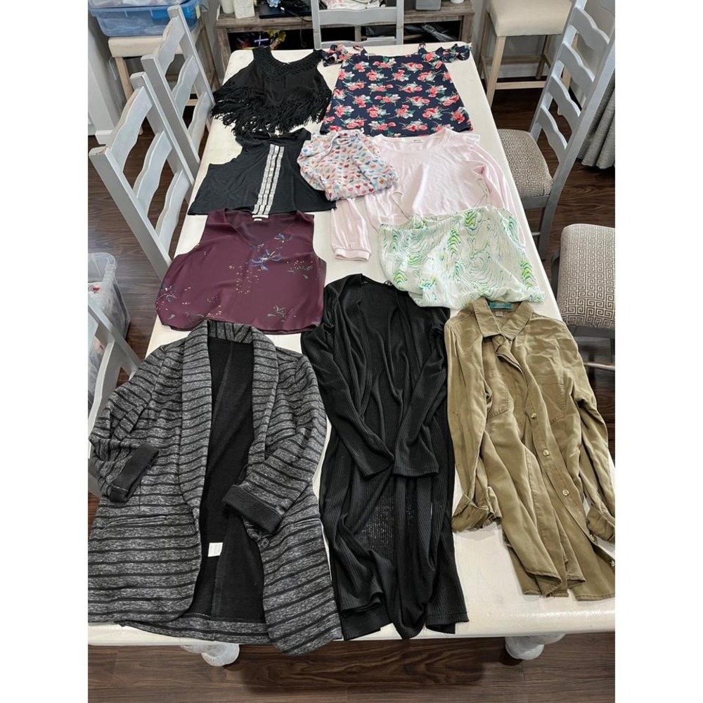 Huge Lot of small medium clothes Babaton,‎ Design Lab, gap